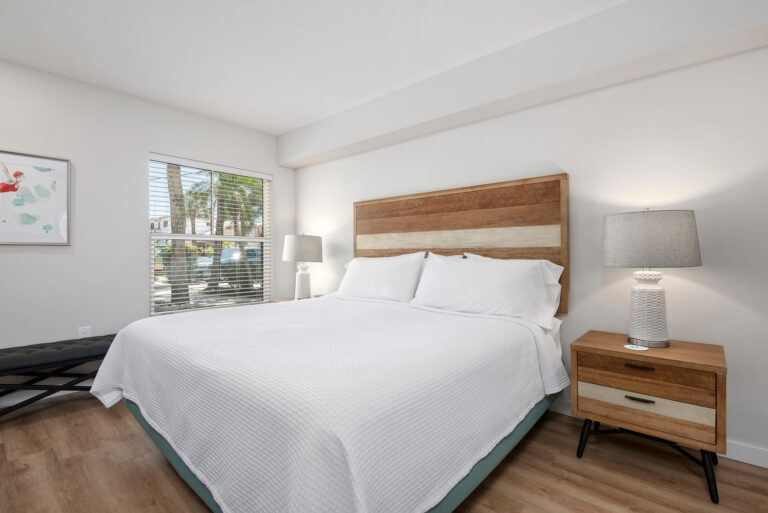 Nokomis resorts villa master bed